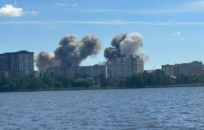 Супутник показав наслідки ракетних ударів ЗСУ по заводу у Воронежі Супутник показав наслідки ракетних ударів ЗСУ по заводу у Воронежі